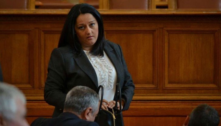 Увеличаваме доходите, ремонтираме пътища... Увеличаваме доходите, ремонтираме пътища...