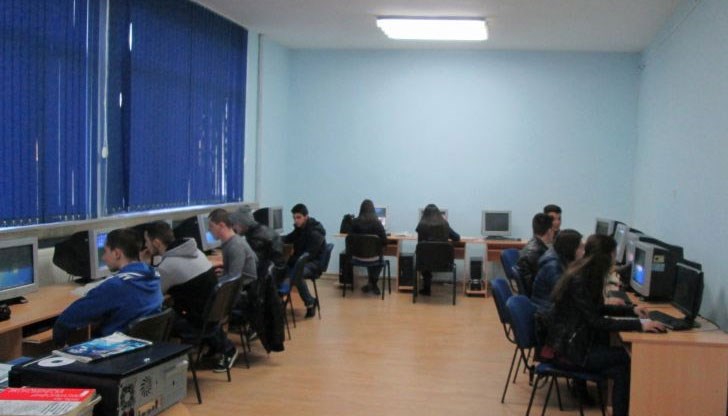 За русенските десетокласници обучението ще се проведе в две учебни заведения