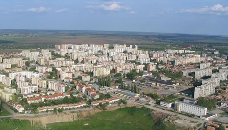 Възрастен мъж е починал по време на обсъжданията на доклада на оценка на въздействието върху околната среда към инвecтициoннo пpeдлoжeниe за проучване и добив на природен газ на територията на община Генерал Тошево