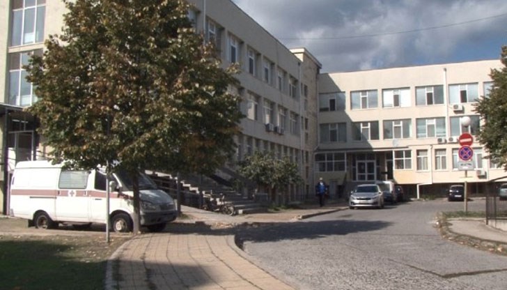Здравното заведение възстановява дейността си от днес по обяд, след като част от напусналите лекари се върнаха