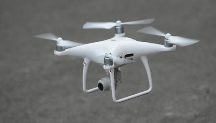 Дроновете са проектирани да се удрят в целта и взривяват