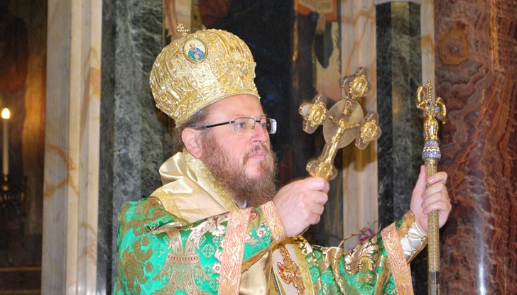 Областният управител на Русе изказа благодарност на Негово Високопреосвещенство Наум за духовното развитието на региона ни