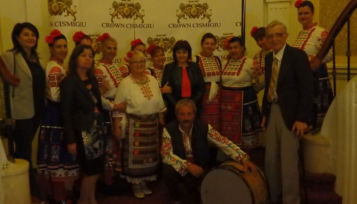 Танцовият ансамбъл „Луди млади“ от Ценово участва в празника на българо-унгарската дружба