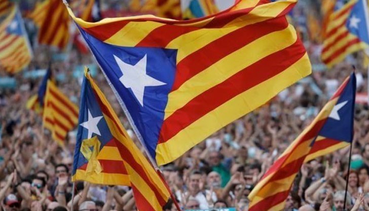 Испанският сенат дебатира и пристъпва към гласуване на ограничаване на автономията на Каталуния