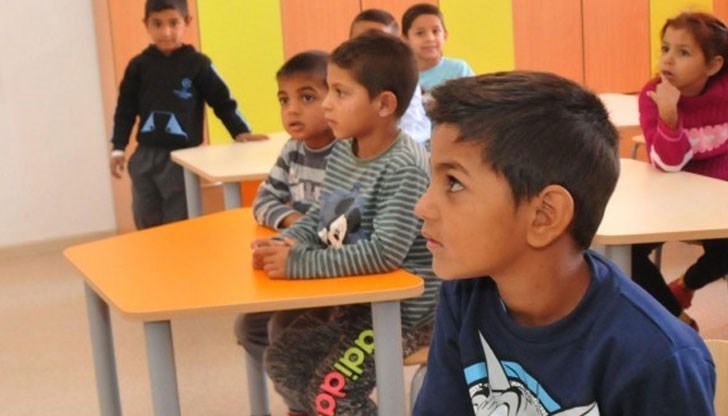 Деца от турската и ромската общност вече могат да учат в клас майчиния език по два часа седмично