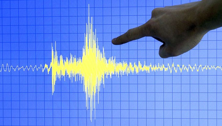 Трусът е регистриран в 02:42 часа българско време