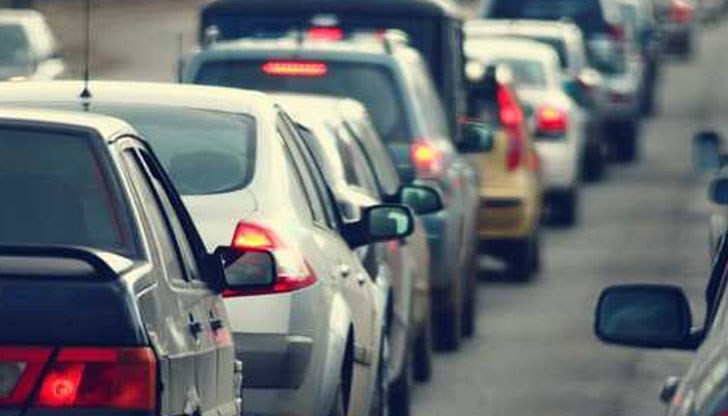 На ГКПП "Капитан Андреево" се е образувала 5 км колона от товарни автомобили на изход На ГКПП "Капитан Андреево" се е образувала 5 км колона от товарни автомобили на изход