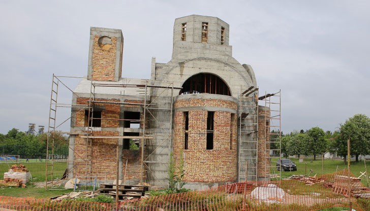 Храмът е чакан повече от 100 години