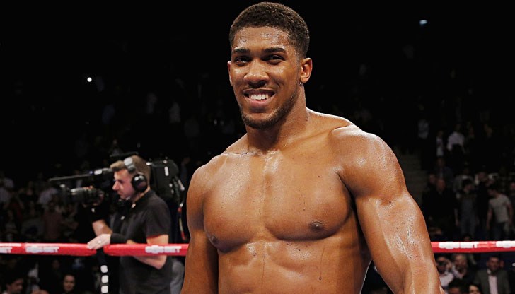 Британацетът настоява, че целта му е да стане първият милиардер в бокса Британацетът настоява, че целта му е да стане първият милиардер в бокса