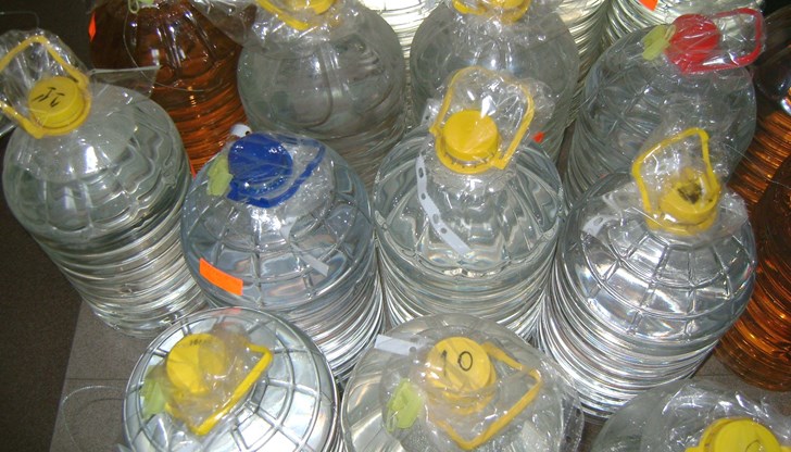 Нелегалният алкохол е задържан Нелегалният алкохол е задържан