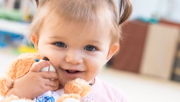 Своеобразното лице на тазгодишния фестивал е малката Силвия и мечето Лулу