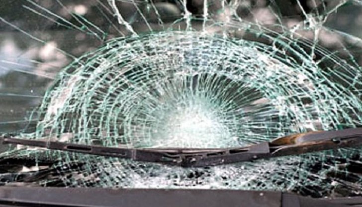 18-годишната М.И. се блъска челно в автомобил, заради несъобразена скорост 18-годишната М.И. се блъска челно в автомобил, заради несъобразена скорост