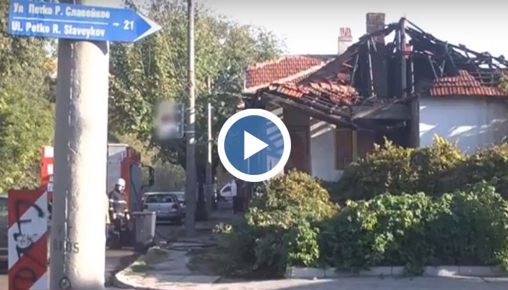 Имотът се намира на пресечката между булевард "Съединение" и улица "Петко Рачов Славейков"