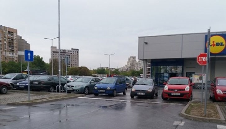 Запушиха цял изход на паркинг в Пловдив