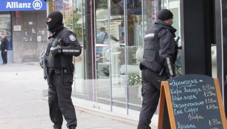 На 8 лица са повдигнати обвинения