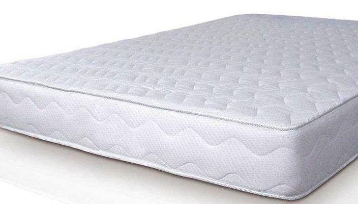 Прибирал по 1000 лева за матрак, който клиентите така и не получавали