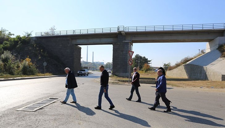 На срещата обсъдиха поддържането на бул. „България", реконструкция на Дъговия мост, изграждането на Кръгово кръстовище на пътя Русе – Варна и други