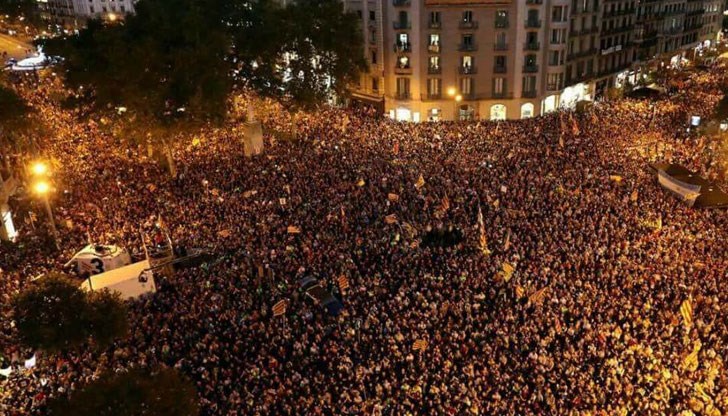 90,9% от гласувалите на референдума за независимост на Каталуния са гласували с "да" 90,9% от гласувалите на референдума за независимост на Каталуния са гласували с "да"