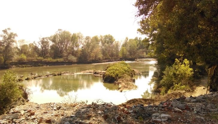 Отравянето на реката може да предизвика международен скандал, тъй като водите на реката ще закарат утайките до Гърция и Турция