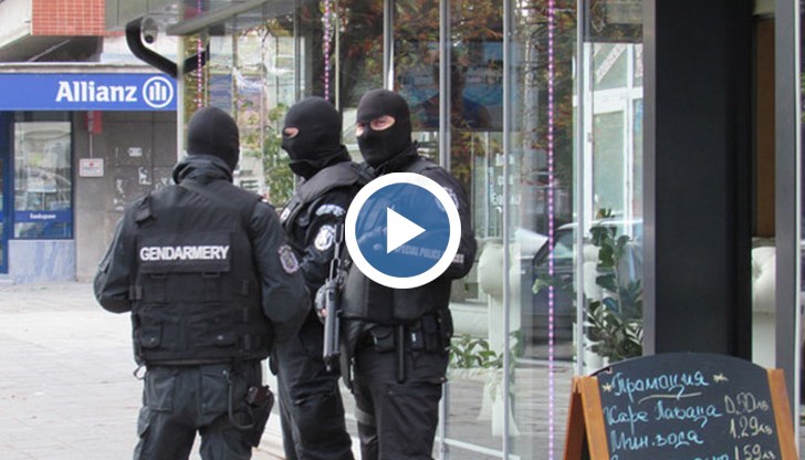 Акцията е по сигнал за организирана група за рекет