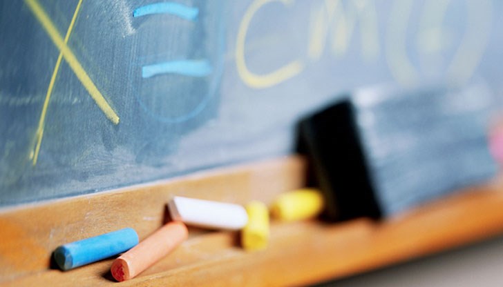 В града е публично известно, че още преди да пристъпят прага на училището децата биват преценявани според социалния статус и етническия произход В града е публично известно, че още преди да пристъпят прага на училището децата биват преценявани според социалния статус и етническия произход