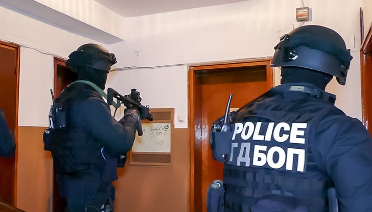 Специализиран наказателен съд ще решава дали да ги остави в ареста Специализиран наказателен съд ще решава дали да ги остави в ареста