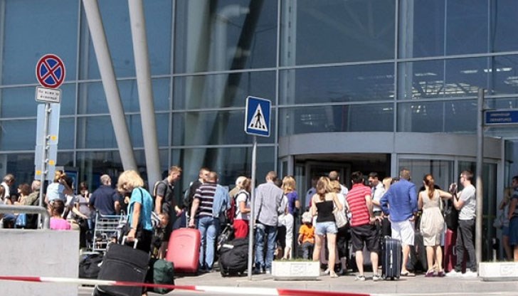 Двойка забрави годежен пръстен, забравен часовник е върнат година по-късно