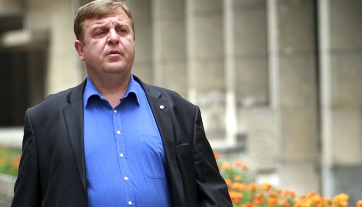 Според него проблемите, които съществуват, са свързани с почти неограниченото присъствие на чужди проповедници на територията на България Според него проблемите, които съществуват, са свързани с почти неограниченото присъствие на чужди проповедници на територията на България