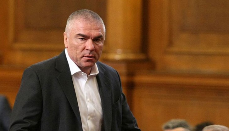 „Няма как да бъда част от контрабандата, защото не внасям горива”, категоричен беше лидерът на „Воля” „Няма как да бъда част от контрабандата, защото не внасям горива”, категоричен беше лидерът на „Воля”