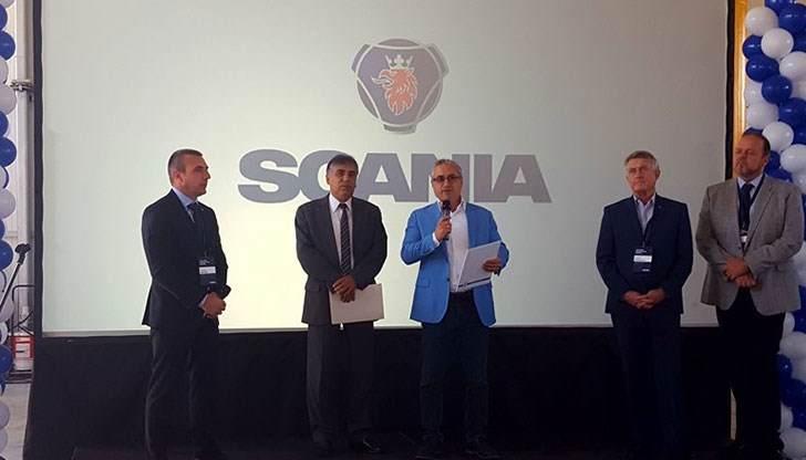 На церемонията присъства лично и главният изпълнителен директор на „Скания“ за България и Румъния г-н Хокан Сундстрьом