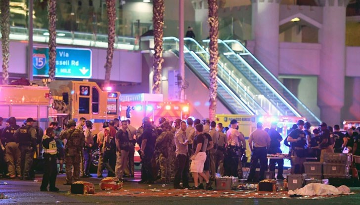 Най-малко 50 души загинаха, а над 406 пострадаха при масова стрелба в Лас Вегас