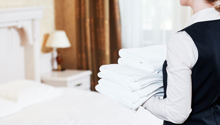 Българските емигранти, заселили се трайно в чужбина, масово работят като обслужващ персонал Българските емигранти, заселили се трайно в чужбина, масово работят като обслужващ персонал