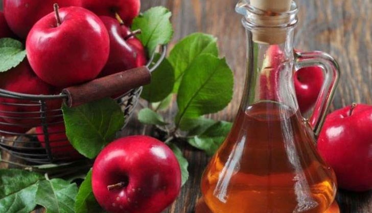Всички са чували за ябълков оцет, но едва ли знаете колко полезен може да е той, при това не само като съставка за готвене