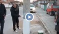 Стълб стои вече 50 години по средата на улица