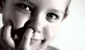 Учени: "Хапването" на сополи предпазва детето от кариеси
