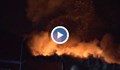 12 екипа гасят пожара във великотърновския месокомбинат