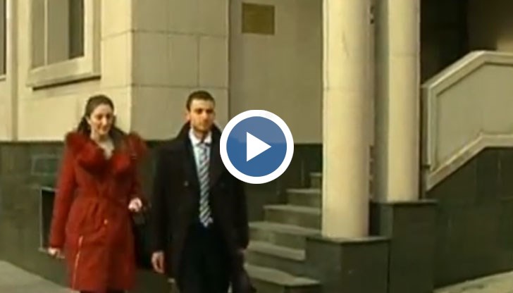 Браян и Деница дават безплатни консултации на социално слаби хора