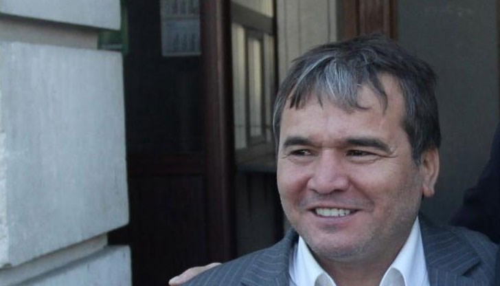 Близките му искат и тя да получи дял от наследството на баща си Близките му искат и тя да получи дял от наследството на баща си