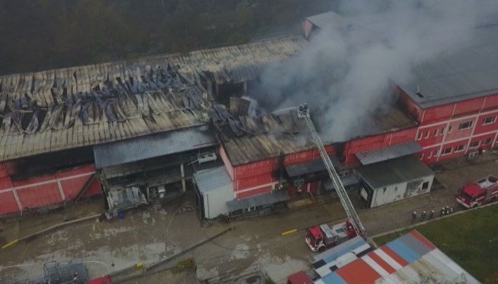 Въпреки щетите за милиони служителите ще запазят работните си места