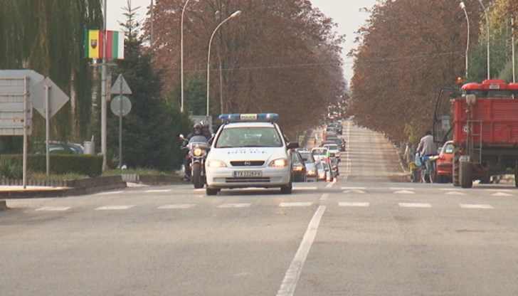 Десетки коли стигнаха до границата с Румъния и затрудниха преминаването на трафика