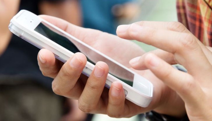 Падат таксите за роуминг с Македония и Сърбия Падат таксите за роуминг с Македония и Сърбия