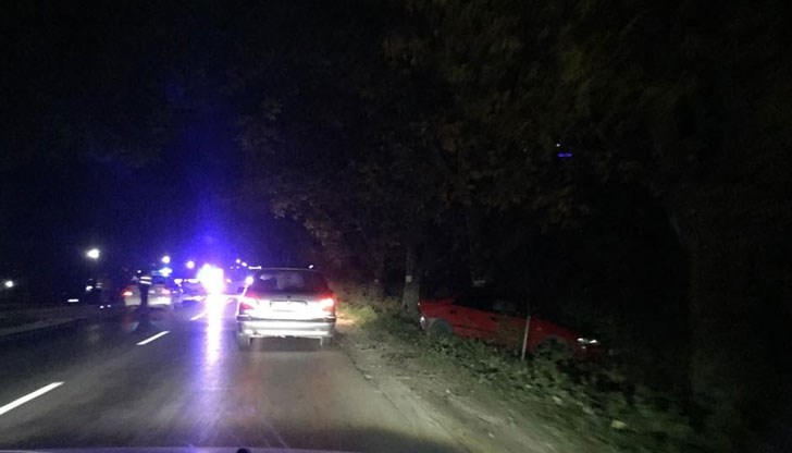 Движението се регулира от КАТ, пристигнали са криминалисти и медицински лица