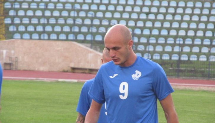 Таранът Мирослав Будинов е с подут глезен, но положението при вратаря Станислав Антонов – Станката е по-сериозно