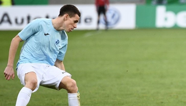 Гостите поведоха в 13-ата минута