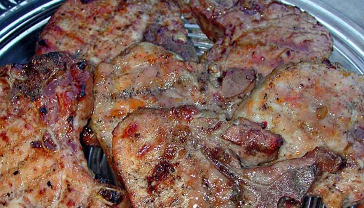 Лишавайки се от червено месо, мъжете могат да навредят на половата си мощ Лишавайки се от червено месо, мъжете могат да навредят на половата си мощ