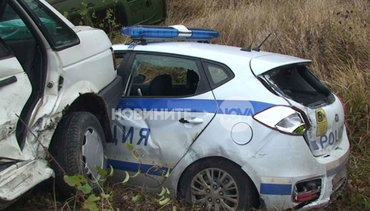 Полицаите правели оглед на катастрофа с паднал по таван микробус