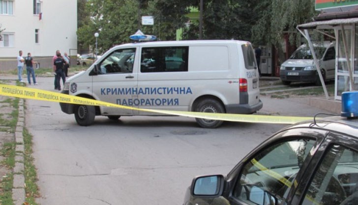 Нападателите напръскали със спрей жена и мъж, докато зареждали с пари банкомат на ул. „Бородински бой” в София