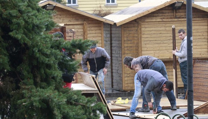 Немският Коледен базар се завръща в Градската градина пред Народния театър „Иван Вазов” Немският Коледен базар се завръща в Градската градина пред Народния театър „Иван Вазов”