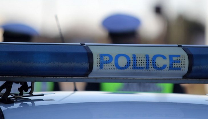 Димитър Стоянов е шофирал сам личния си автомобил "Опел Астра" Димитър Стоянов е шофирал сам личния си автомобил "Опел Астра"