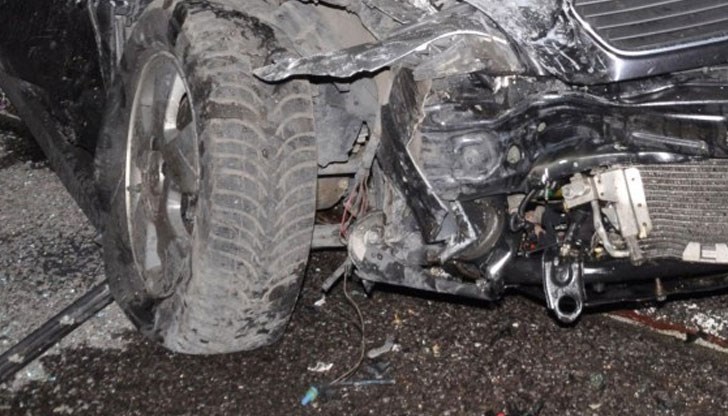 Мъж е загинал на място, жена е в изключително тежко състояние Мъж е загинал на място, жена е в изключително тежко състояние